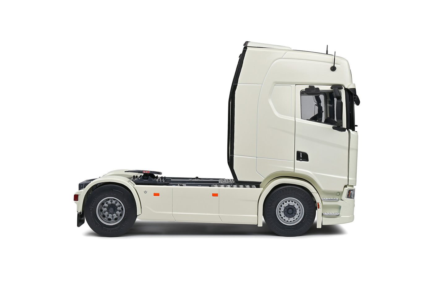 2021 Scania 580S Highline White 1:24 Diecast Scale Model | Solido