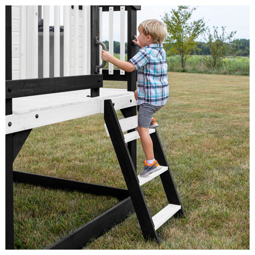Backyard Discovery: Sweetwater Height Playhouse