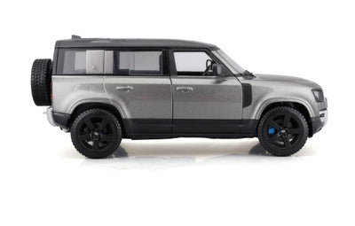 Bburago 2022 Land Rover Defender 110 - Green 1:24 Die-Cast Scale Model