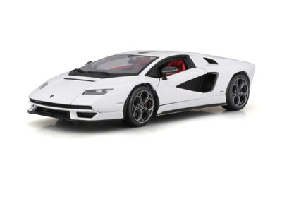 Bburago Lamborghini Countach LPI 800-4 - White 1:24 Die-Cast Scale Model