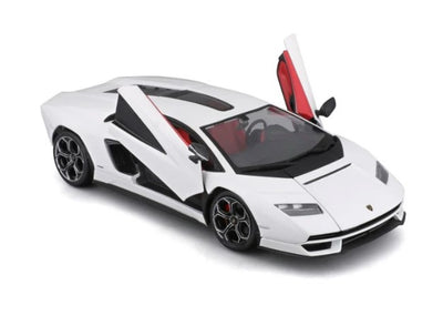 Bburago Lamborghini Countach LPI 800-4 - White 1:24 Die-Cast Scale Model