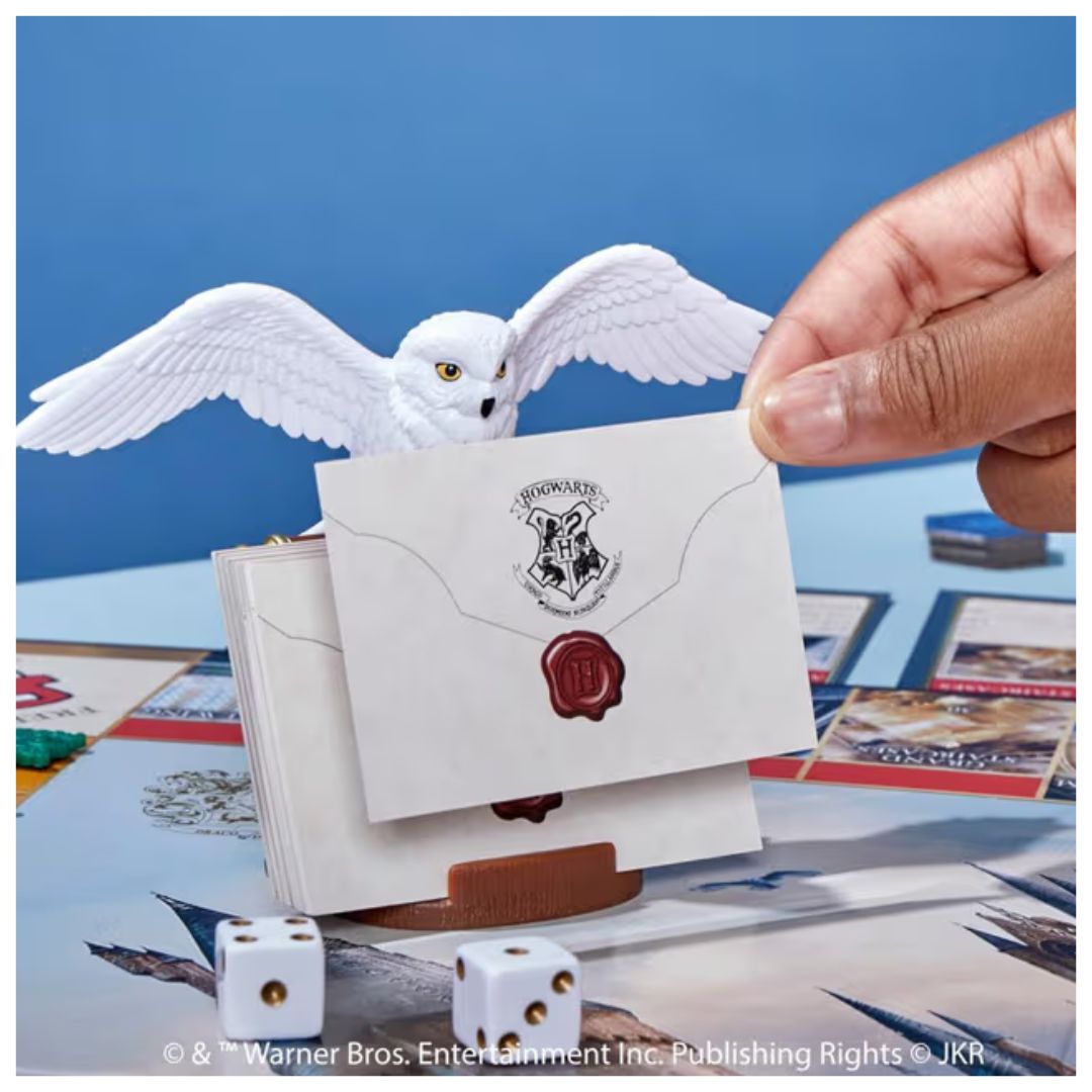 Hasbro Gaming: Monopoly - Harry Potter A Magical Adventure At Hogwarts