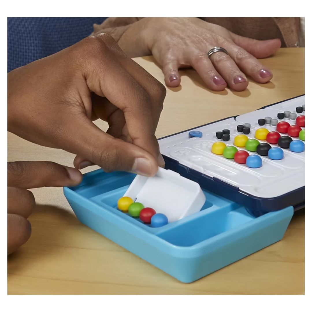 Hasbro Gaming: Mastermind - Board Game