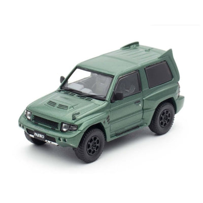 INNO64: Mitsubishi Pajero Evolution Satin Green