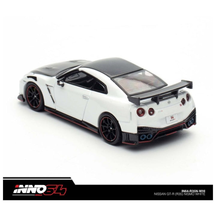 値下げ　NIssan　GT-R 　ニスモ ホワイト 1/8スケール 値下げ NIssan GT-R ニスモ ホワイト 1/8スケール 値下げ NIssan GT-R