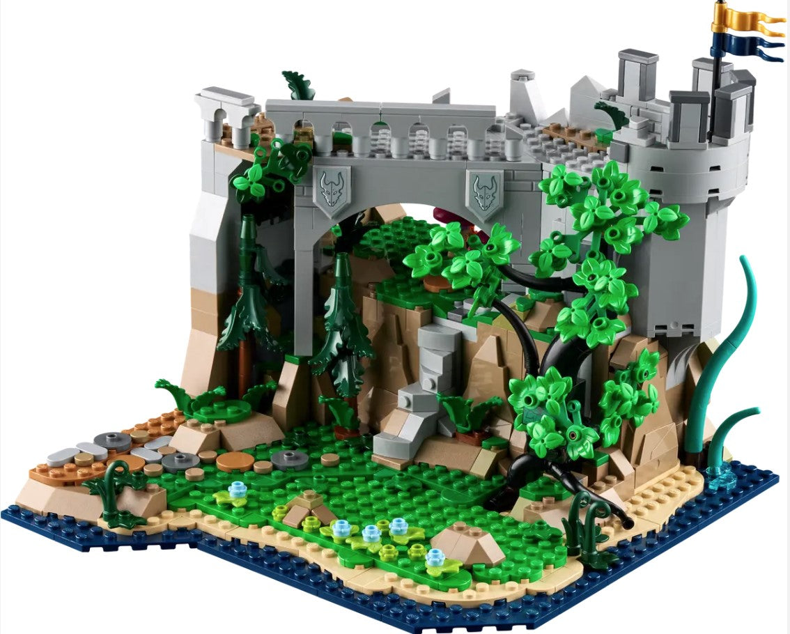 LEGO Ideas #21348: Dungeons & Dragons: Red Dragon's Tale