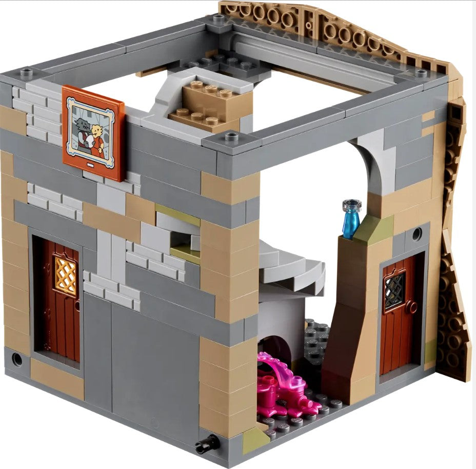 LEGO Ideas #21348: Dungeons & Dragons: Red Dragon's Tale