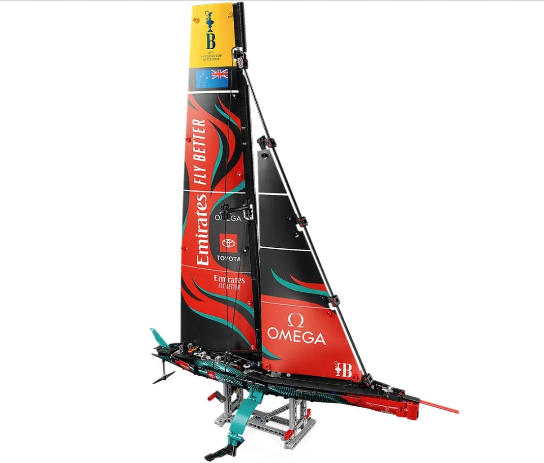 LEGO Technic #42174 : Emirates Team New Zealand AC75 Yacht