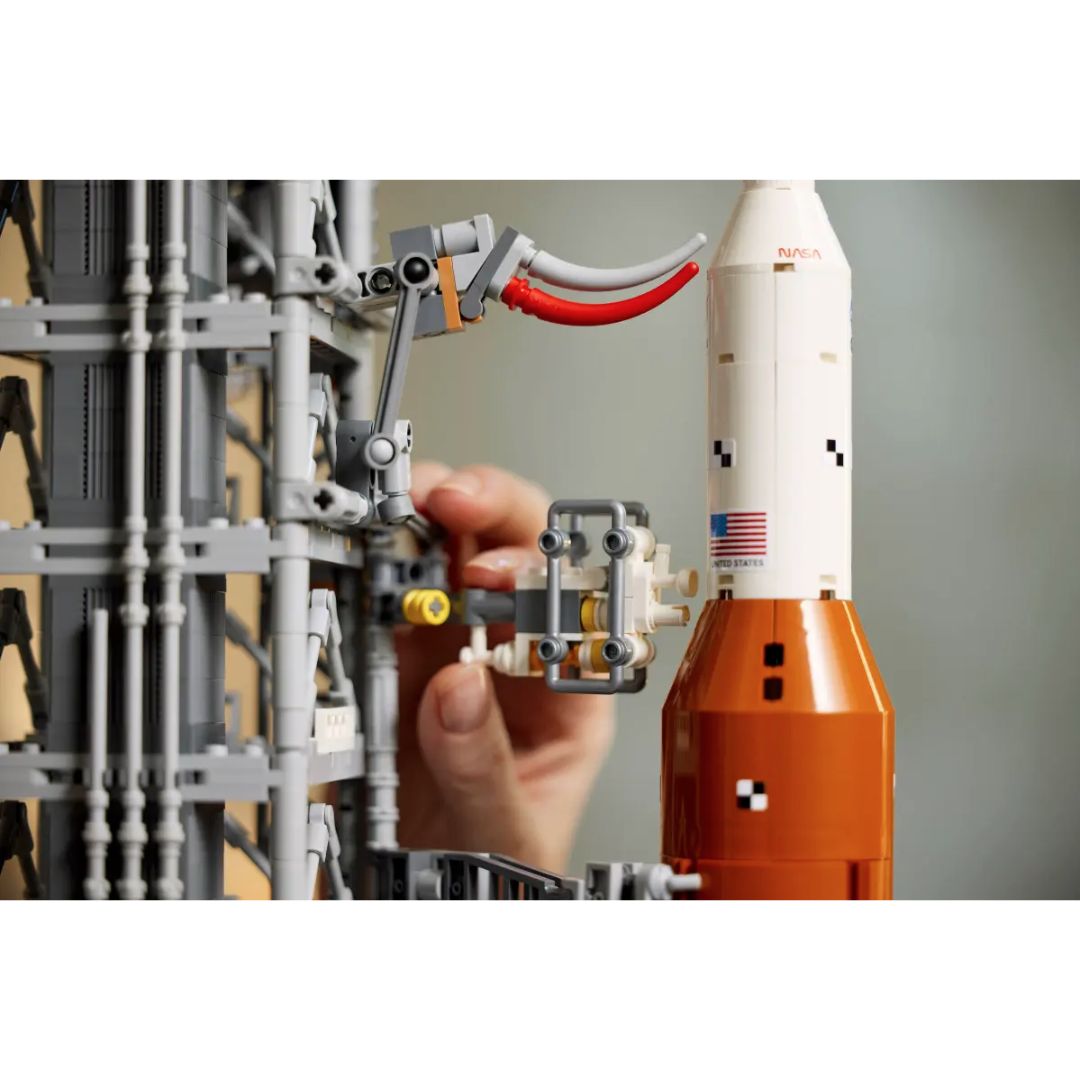 LEGO Icons #10341 NASA Artemis Space Launch System