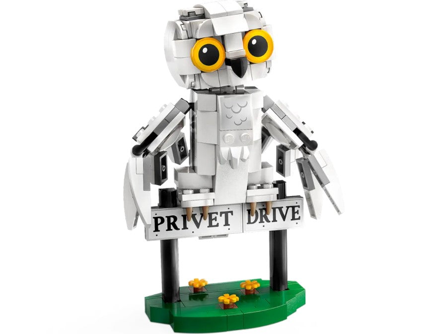 LEGO® Harry Potter™ #76425: Hedwig™ at 4 Privet Drive