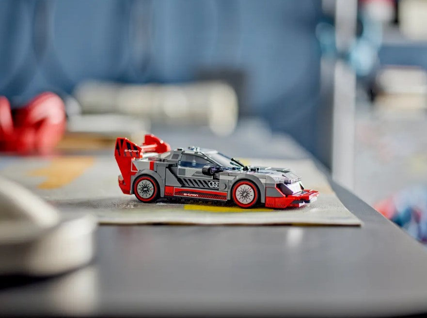 LEGO® Speed Champions #76921: Audi S1 e-tron quattro Race Car