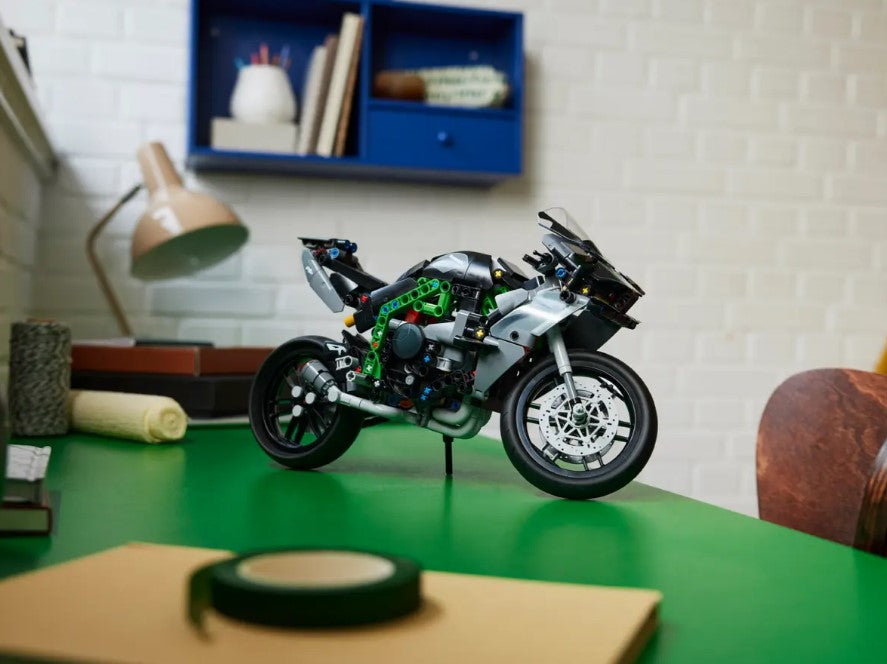 LEGO® Technic™ #42170: Kawasaki Ninja H2R Motorcycle