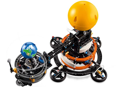 LEGO® Technic™ #42179: Planet Earth and Moon in Orbit