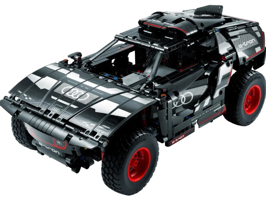 LEGO® Technic™ 42160: Audi RS Q e-tron