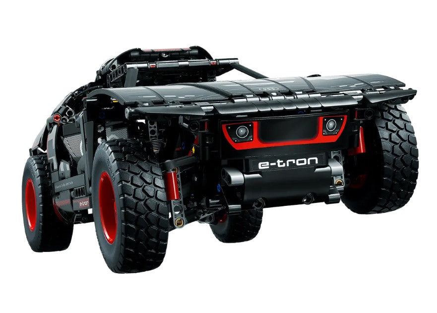 LEGO® Technic™ 42160: Audi RS Q e-tron