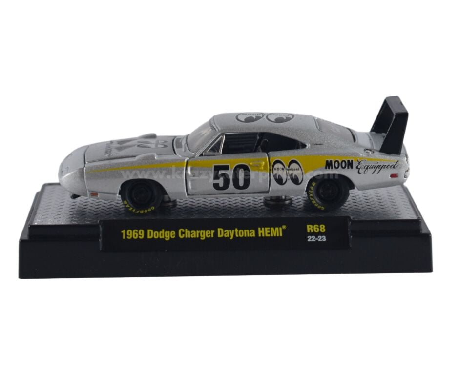 M2 Machine 1969 Dodge Charger Daytona HEMI - 1:64 Die-Cast Scale Model