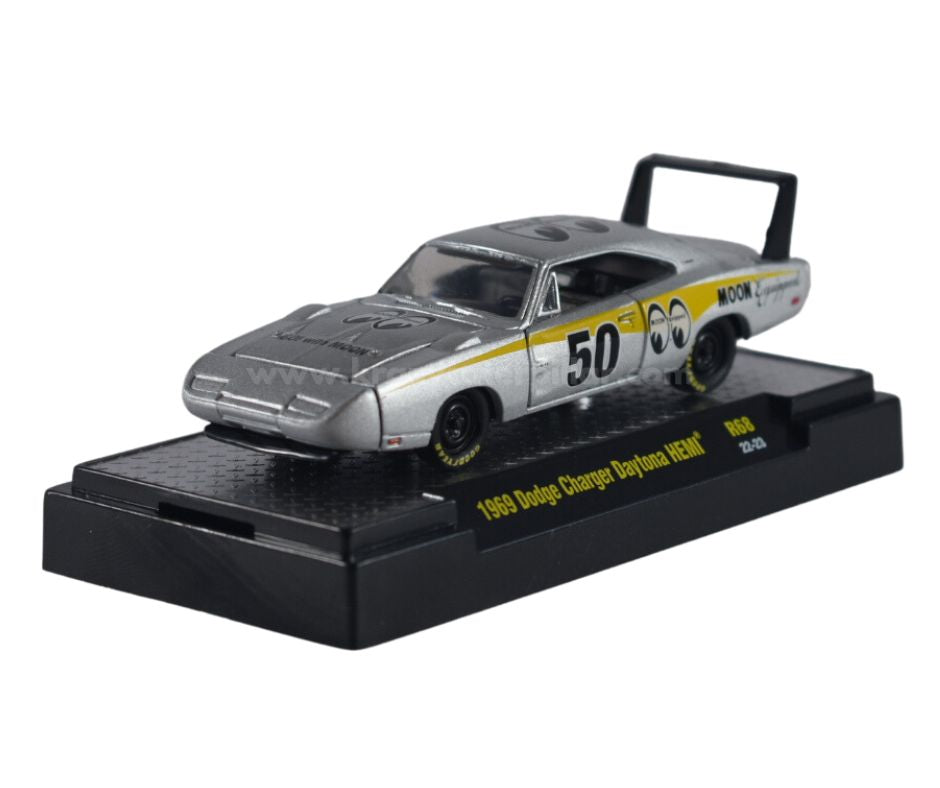 M2 Machine 1969 Dodge Charger Daytona HEMI - 1:64 Die-Cast Scale Model