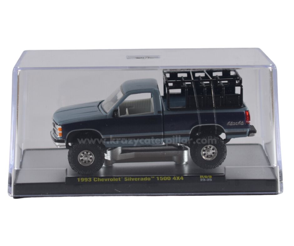 M2 Machine: 1993 Chevrolet Silverado 1500 4x4 - 1:64 Diecast Scale Model