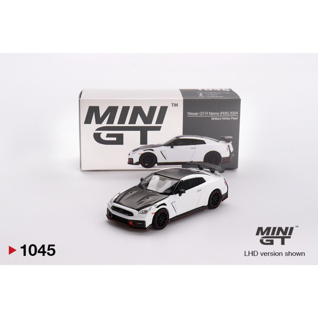 MINI GT #1045: Nissan GT-R Nismo 2024 Brilliant White Pearl