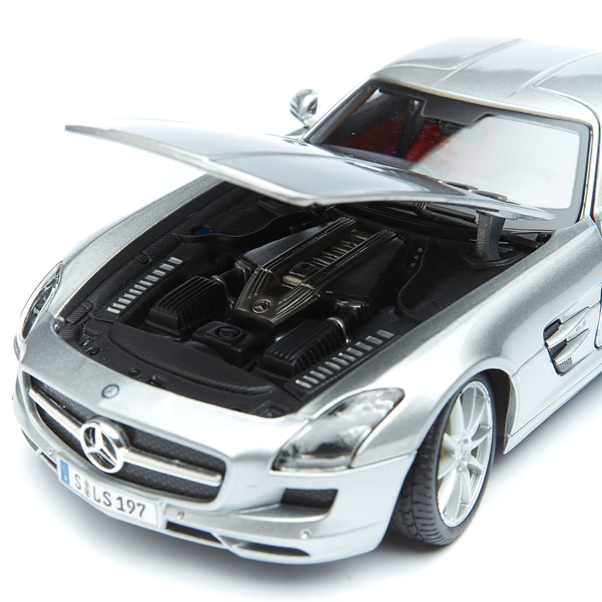 Mercedes-Benz SLS AMG Die-Cast Scale Model (Scale 1:18) | Maisto