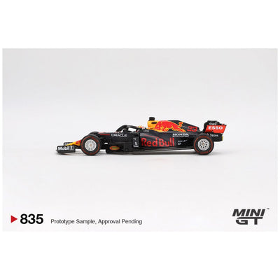 Mini GT #835: Red Bull RB16B #33 Max Verstappen 2021 Abu Dhabi Grand Prix Winner 1:64