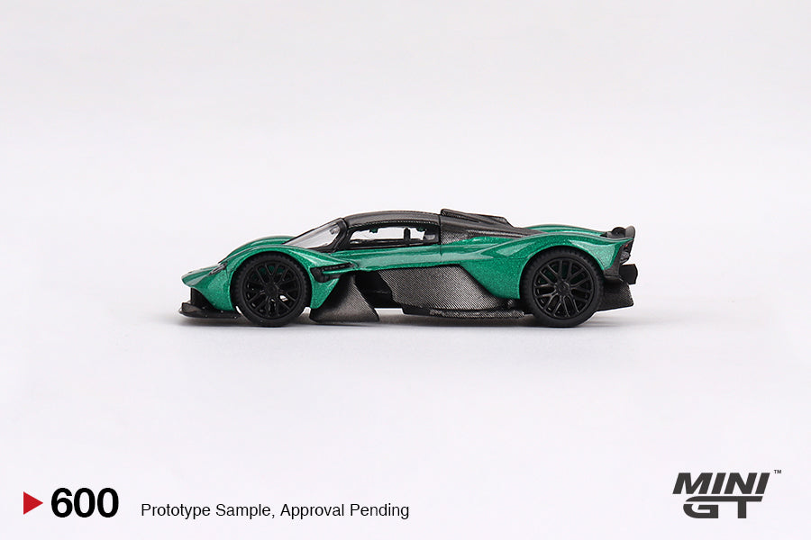 Mini GT Aston Martin Valkyrie Aston Martin Racing Green