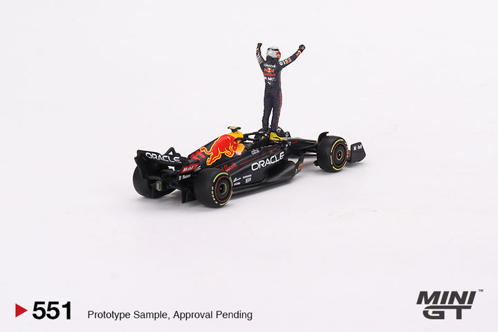 絶品限定 MINI GT RB18 Sergio Pérez #11 Mini GT Oracle Red Bull Racing RB18 #11 Sergio Pérez 2022 Abu