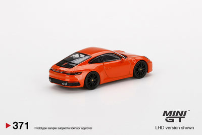 Porsche 911 (992) Carrera 4S Lava Orange