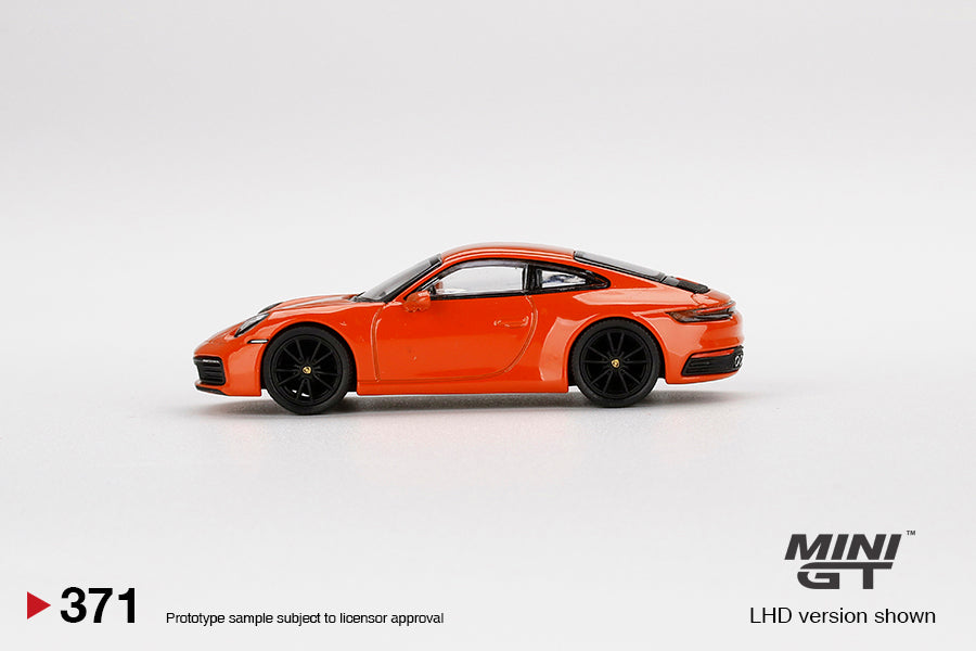 Porsche 911 (992) Carrera 4S Lava Orange