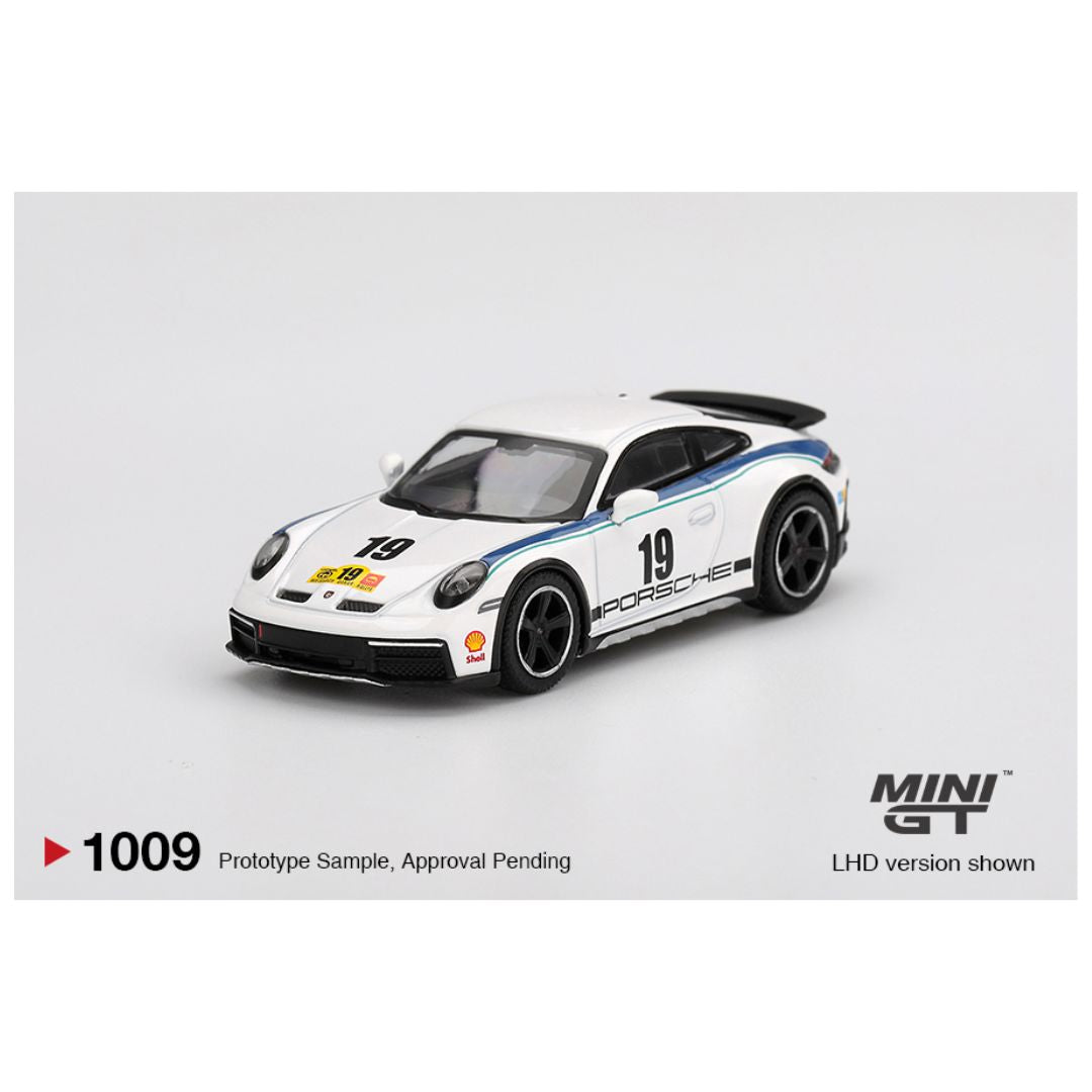 Mini GT #1009: Porsche 911 Dakar Rally 1974