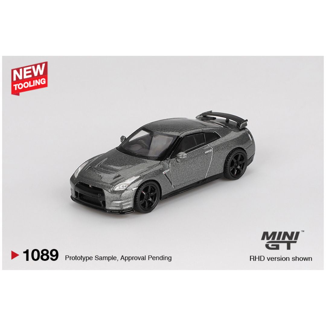 Mini GT #1089: NISSAN GT-R 2013 Dark Metal Gray (NISMO R35 CRS