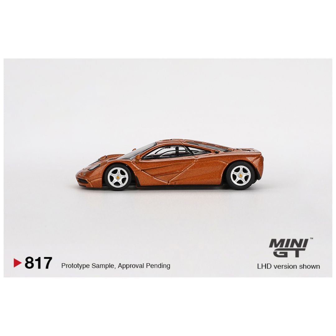 Mini GT #817 BL: McLaren F1 Yquem