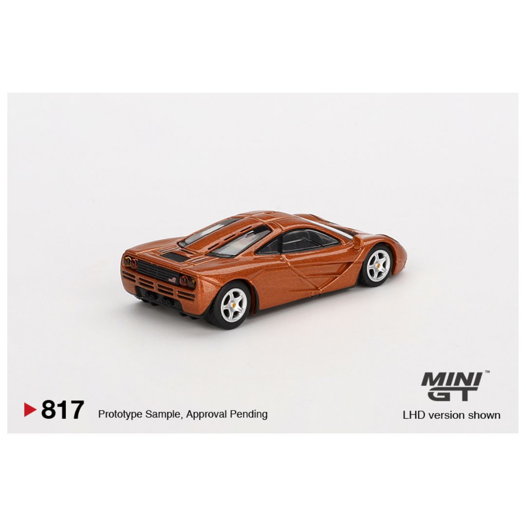 Mini GT #817 BL: McLaren F1 Yquem