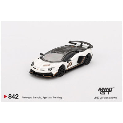 Mini GT #842: Lamborghini Aventador SVJ 63 Bianco Asopo 1:64