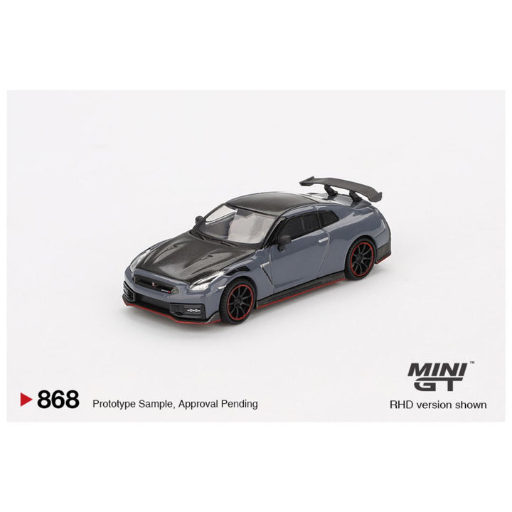Mini-GT-_868-Nissan-GT-R-Nismo