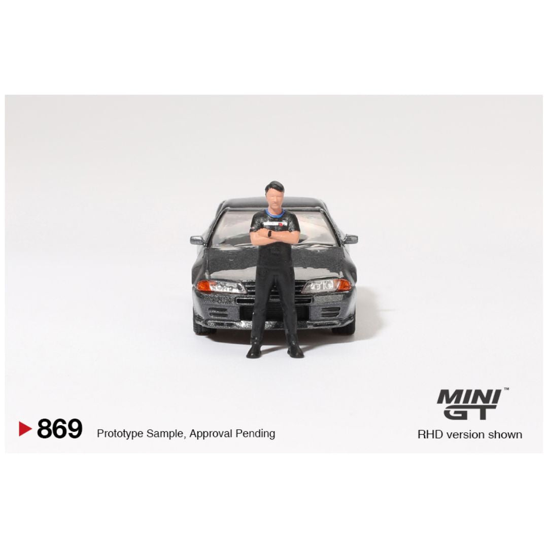 Mini GT #869: Nissan Skyline GT-R (R32) Gunmetal W/ Matsuda Figure Tsugio Matsuda Collection