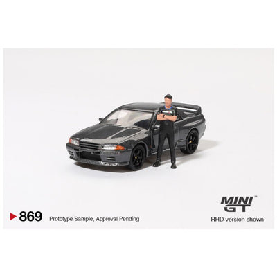 Mini GT #869: Nissan Skyline GT-R (R32) Gunmetal W/ Matsuda Figure Tsugio Matsuda Collection