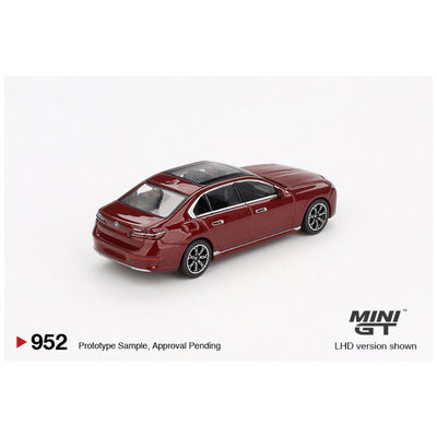 Mini GT #952: BMW i7 xDrive60 Aventurin 1:64