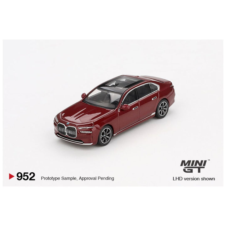 Mini GT #952: BMW i7 xDrive60 Aventurin 1:64 – Krazy Caterpillar