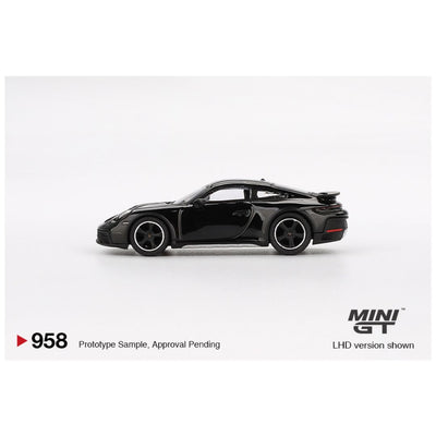 Mini GT #958: Porsche 911 Dakar Black