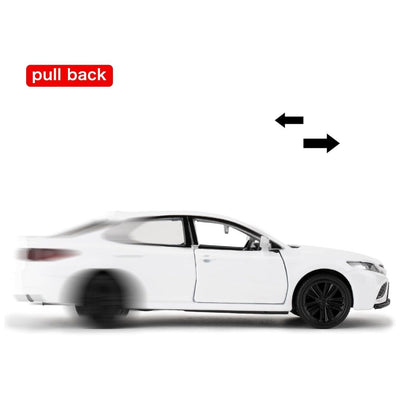 RMZ City: Collection Series Toyota Camry White Pullback - 1:32