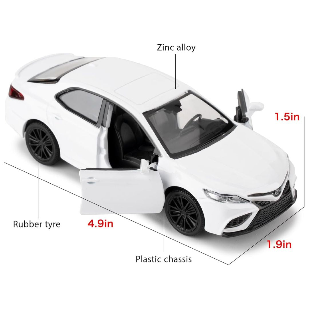 RMZ City: Collection Series Toyota Camry White Pullback - 1:32