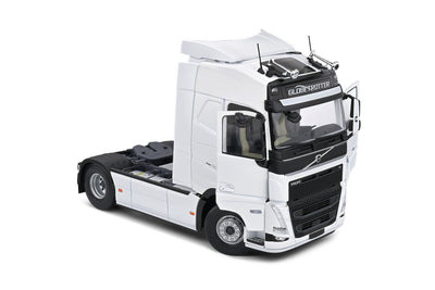 Solido Volvo Trucks FH Globetrotters XL – 2021 - 1:24 Die-Cast Scale Model