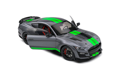 Solido: Ford Mustand Shelby GT500 – Carbonized Grey / Neon Green Stripes – 2020 (Scale 1:18)