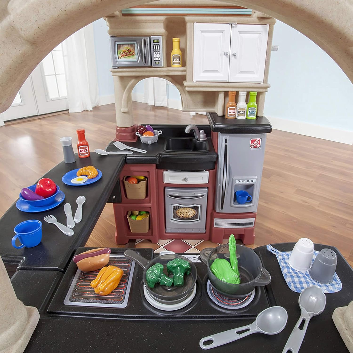 123 Step Kitchen Step2 Grand Walk-in-Kitchen – Krazy Caterpillar