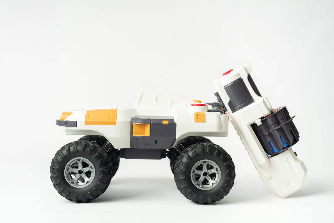 Tak Tak: 2-in-1 Lunar Ranger Remote Controlled Soft Blaster Tank