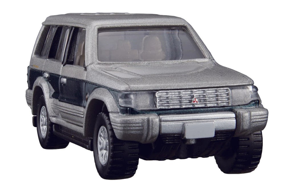 Tomica Premium #04 : Mitsubishi Pajero