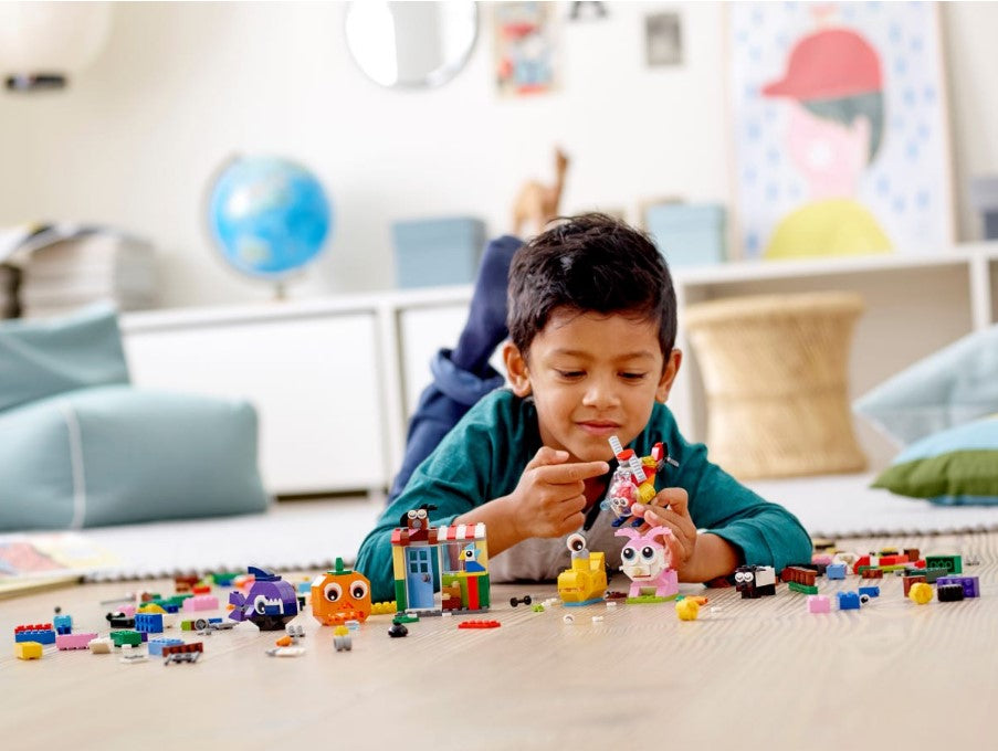 Bricks and Eyes: Classic 11003 451 PCS LEGO® – Krazy Caterpillar