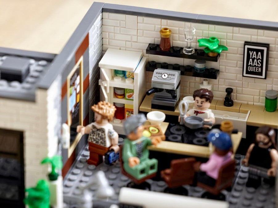 Queer Eye – The Fab 5 Loft: Icons 10291 - 974 PCS | LEGO