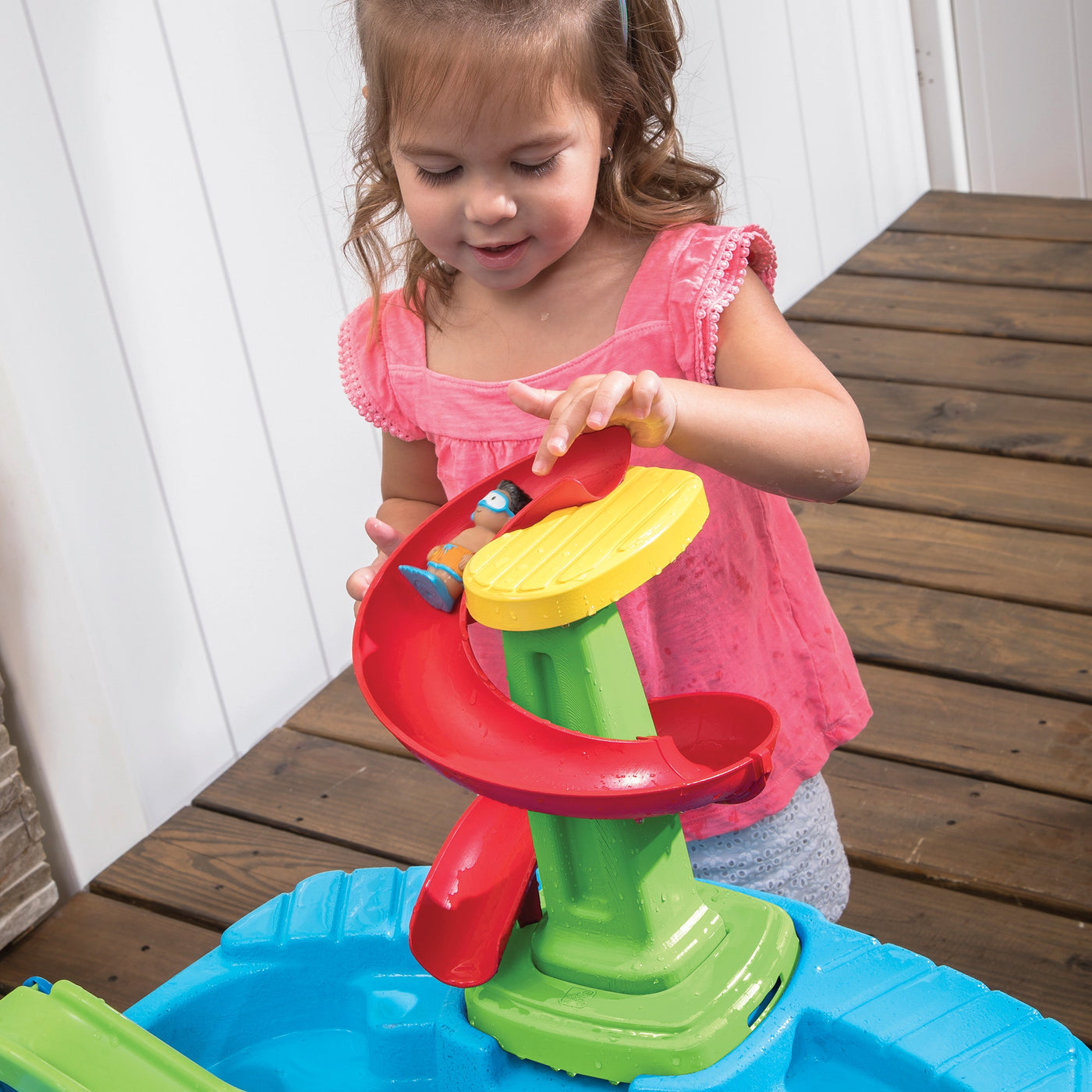 Fiesta Cruise Sand & Water Table™ | Step2